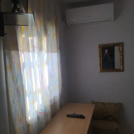 شقة Apartamento Independiente Con Terraza Situado En La Segunda Planta De Una Casa Adosada Admite Mascotas *