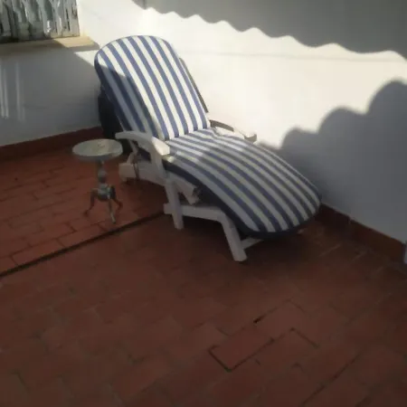 Apartamento Independiente Con Terraza Situado En La Segunda Planta De Una Casa Adosada Admite Mascotas