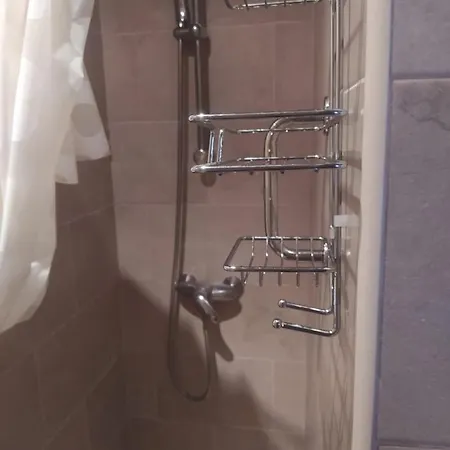 شقة Apartamento Independiente Con Terraza Situado En La Segunda Planta De Una Casa Adosada Admite Mascotas *